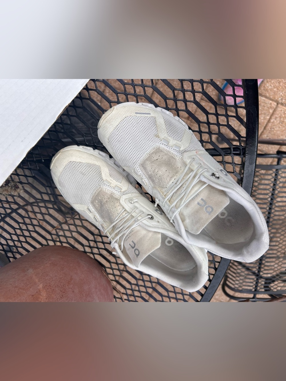 White On Cloud Tennis shoes - Picture 7 of 9